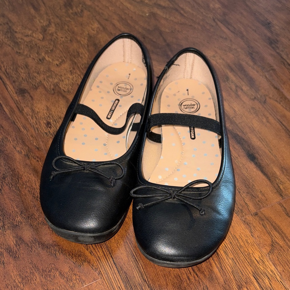 Girls Black Mary Jane Flats with Bow Girls size 1